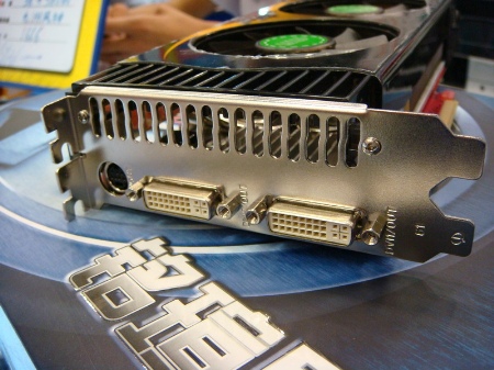 ߶˾ǰ uGTX260+HDMI